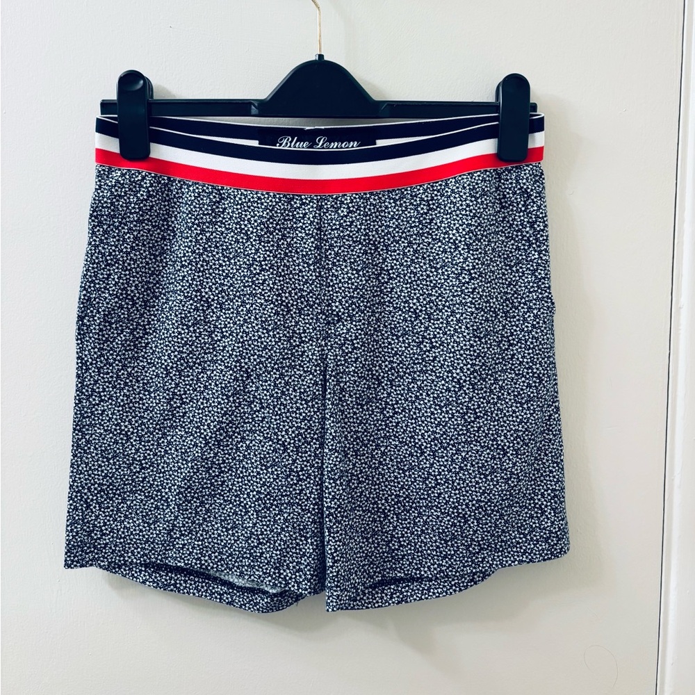 Blue Lemon of Switzerland women’s casual lounge athleisure travel golf shorts M